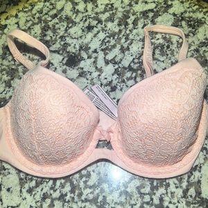 Brand-new Victoria’s Secret 32DD Light pink